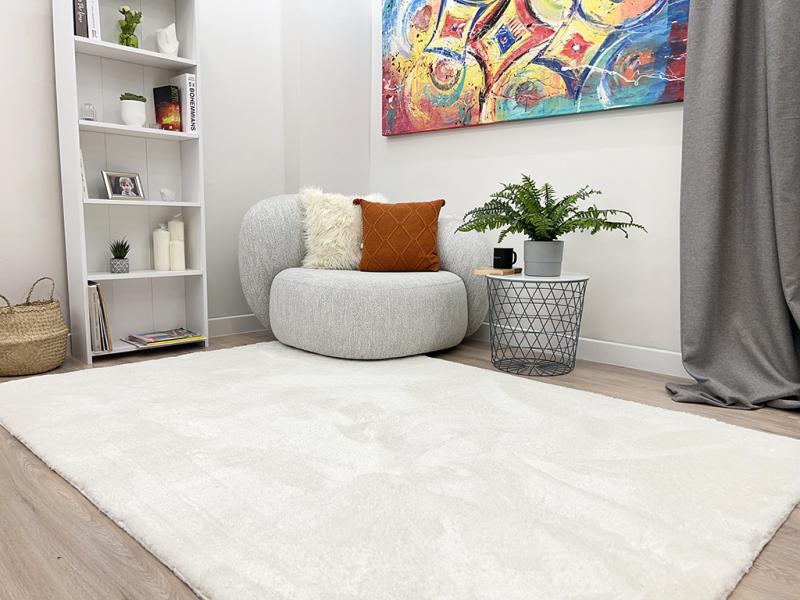 Close-up of the Tampa Shaggy Rug's plush fibers, highlighting its soft texture that adds warmth to any room.